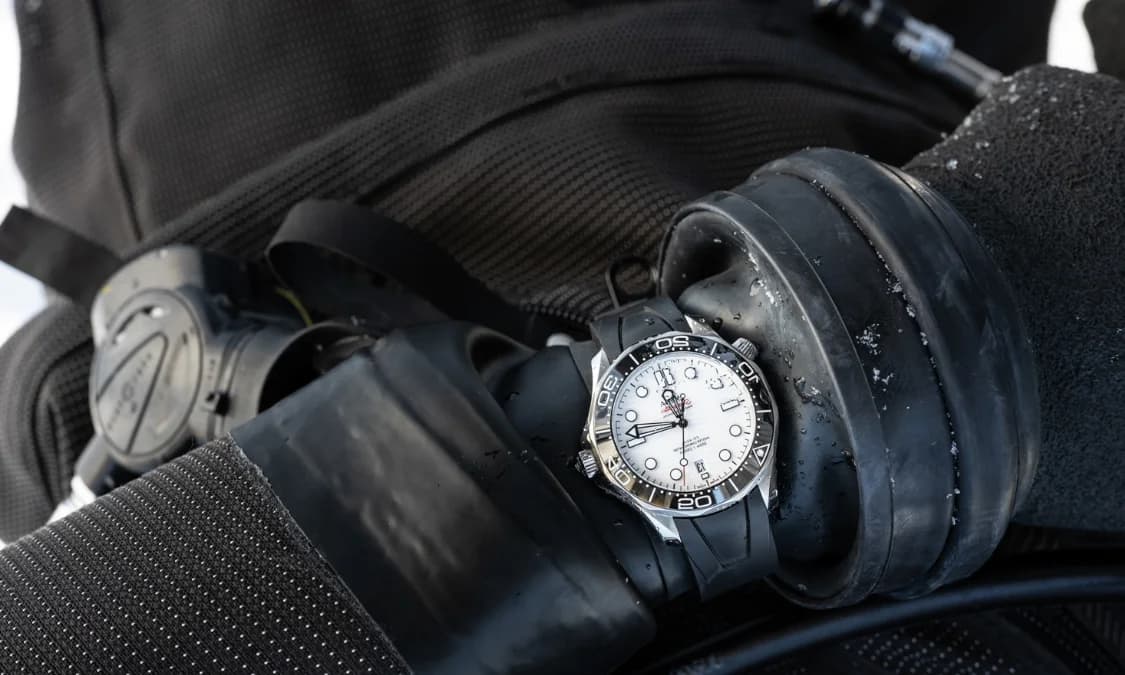 12 Rekomendasi Jam Omega untuk Menyelam